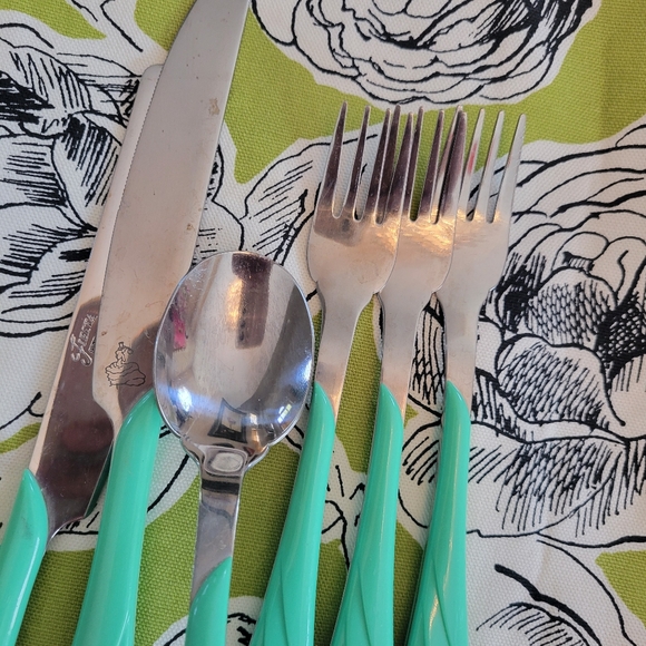 Fiesta Sea Mist Flatware ~ Swirl ~ 6 Pieces ~ Post-86 ~ Collectible - Picture 8 of 16